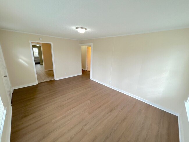 Building Photo - 4376 Willow Rd