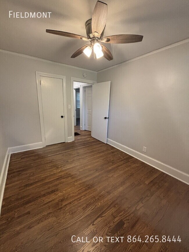 Building Photo - 104 Crescent Ridge Dr