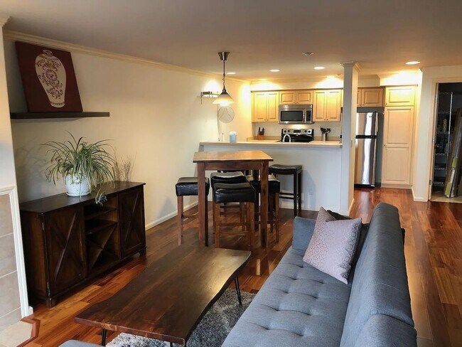 Building Photo - Fresh & Contemporary 1 bed, 1 bath with la...