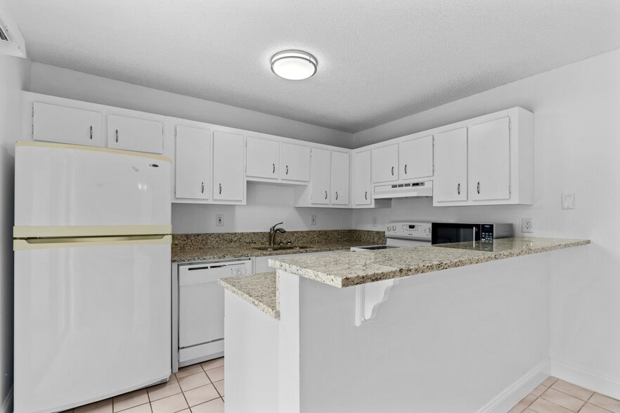 Building Photo - 226 Alemeda Dr