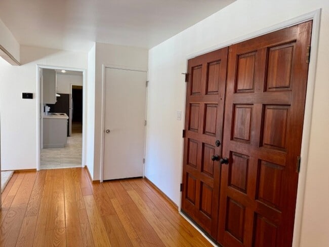 Building Photo - Wonderful single level home in Orinda-available for move-in now!