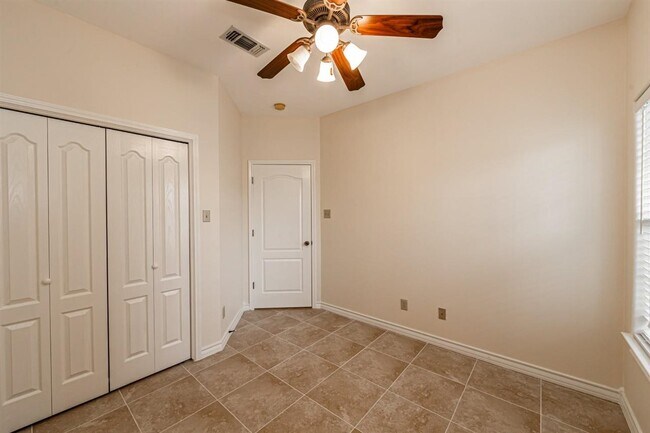 Building Photo - 9804 Cantera Ct