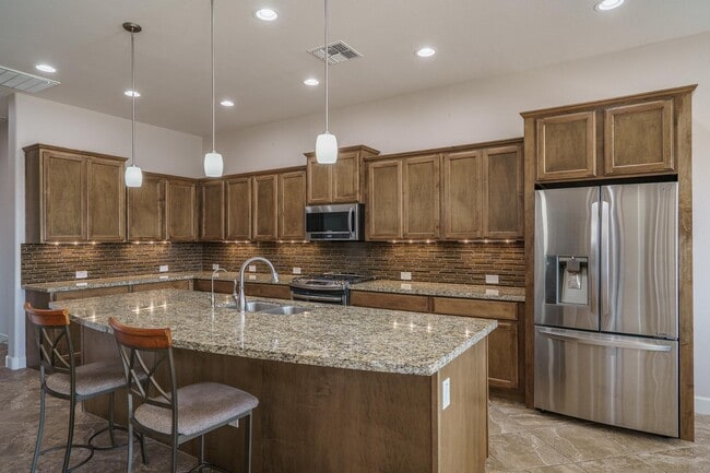 Building Photo - 18215 W Desert Sage Dr