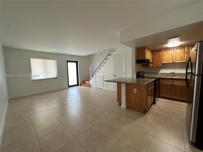 Building Photo - 2705 NE 9th Ave