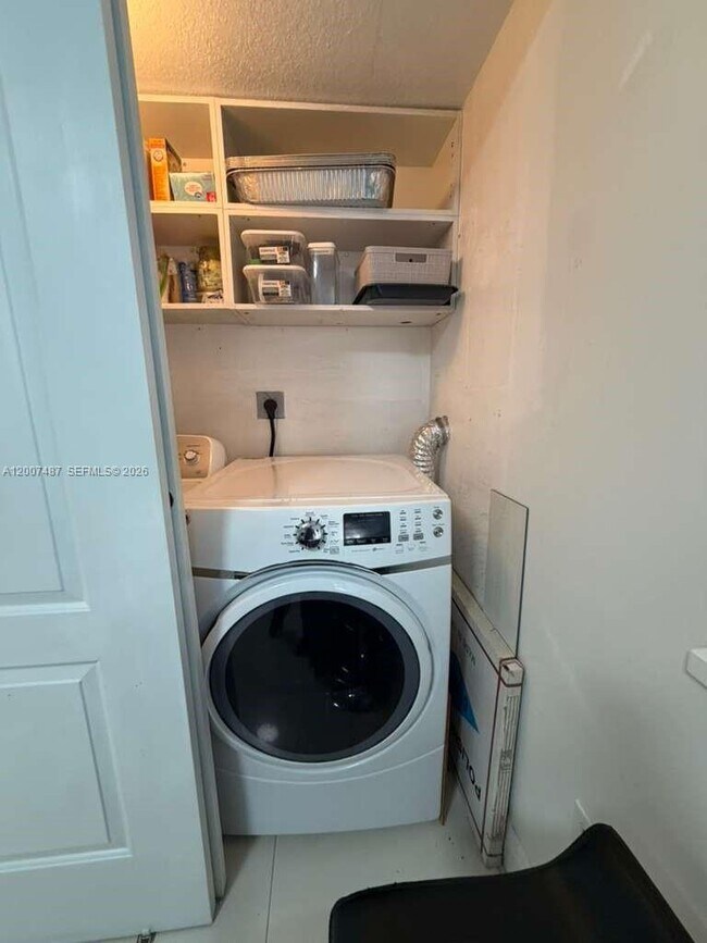 Building Photo - 7265 NW 173rd Dr