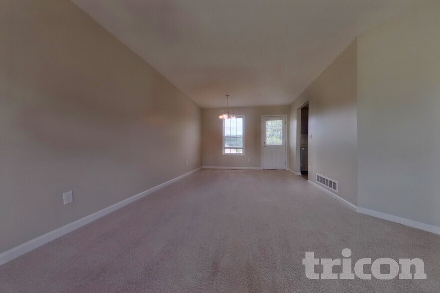Building Photo - 404 Remington Ct