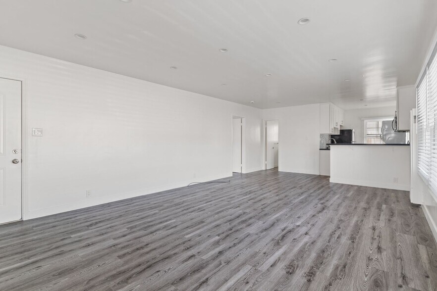 Building Photo - 241 Bonito Ave