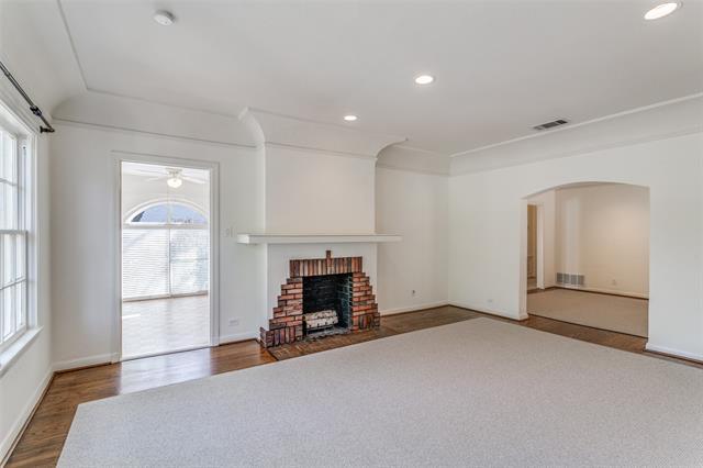 Building Photo - 4111 Normandy Ave