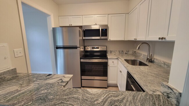 Building Photo - The Charlotte