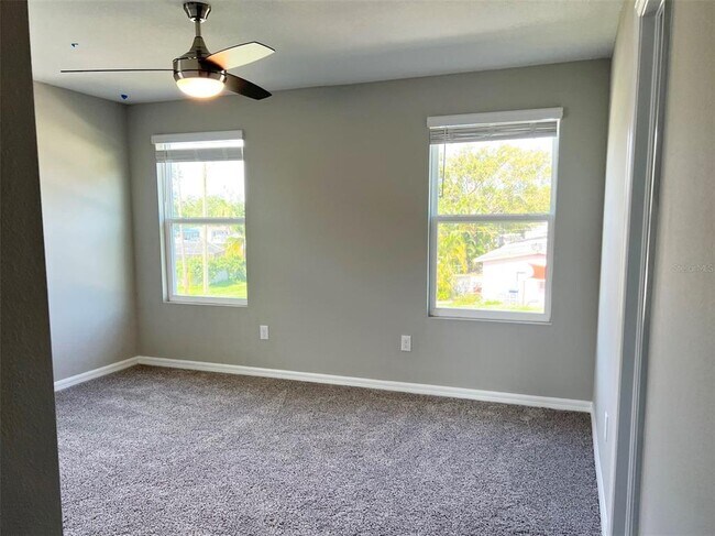 Building Photo - 5844 Ocean Isle Dr
