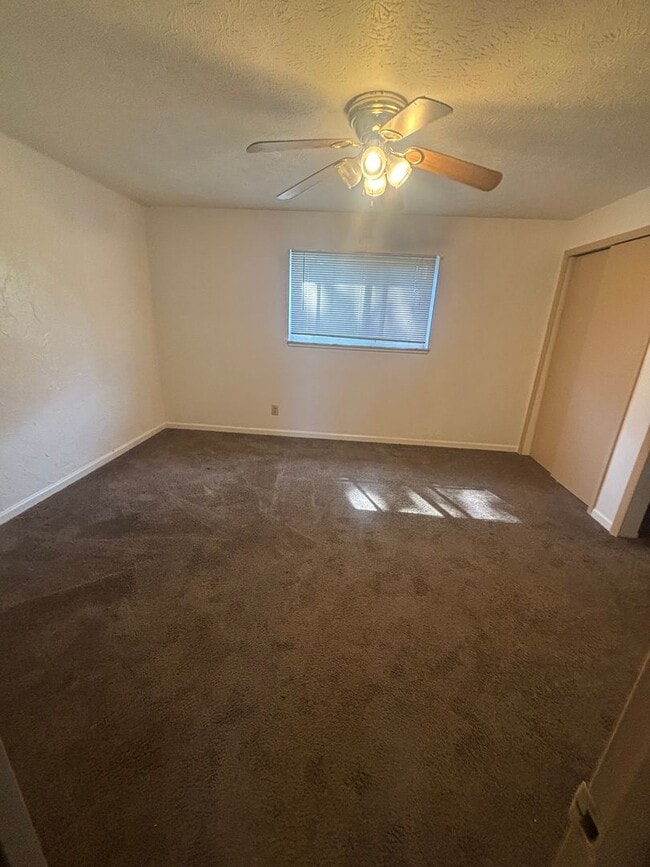 Building Photo - 23823 Banbury Cir