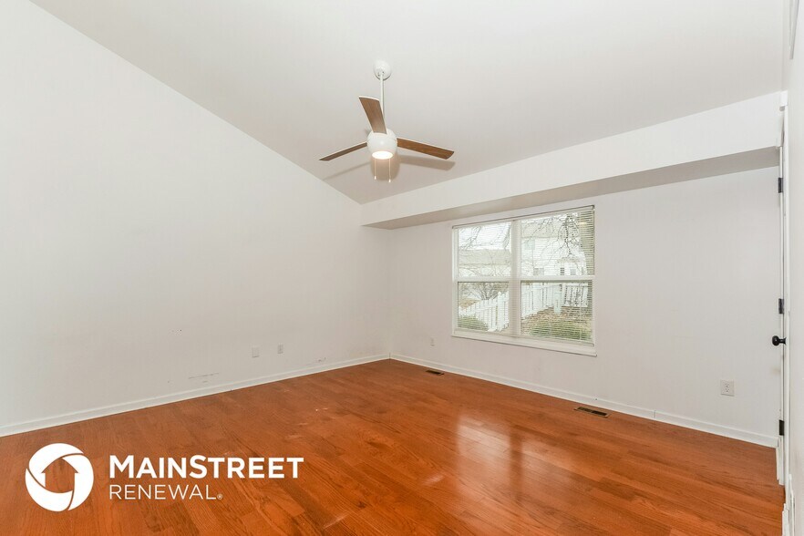 Building Photo - 9 Red Cedar Parc Ct