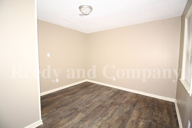 Building Photo - 3777 McCain Rd