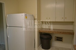 Building Photo - 2 Bedroom single family home