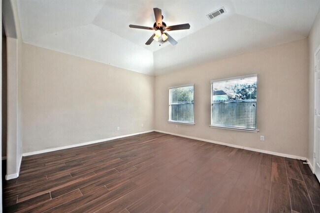 Building Photo - 1611 Winston Homestead Dr
