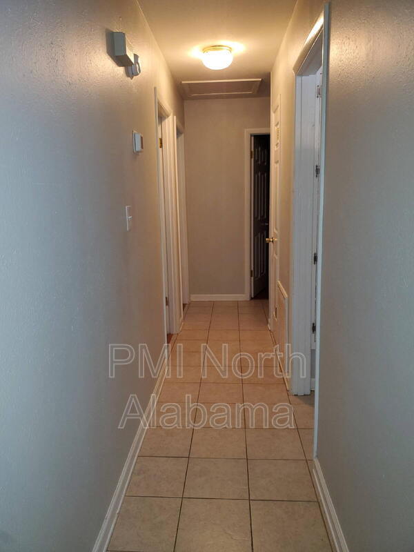 Building Photo - 2248 Norwood Dr NW