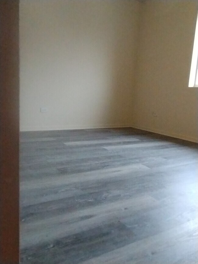 Building Photo - 6955 S Normal Blvd