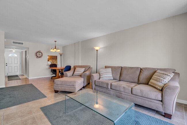 Building Photo - 4500 N Federal Hwy