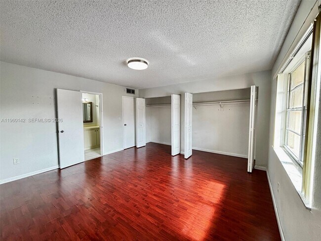 Building Photo - 9970 SW 88th St