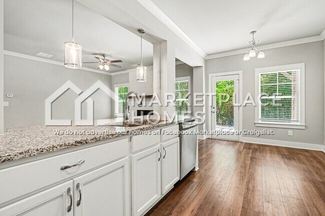 Building Photo - 225 Melba Ln