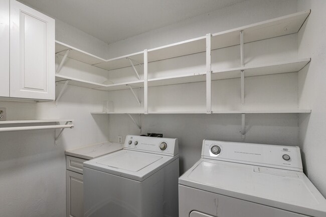 Building Photo - 504 Percival St