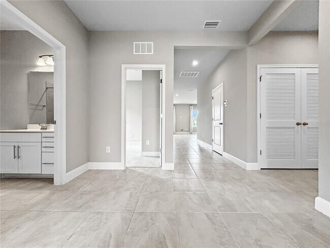 Building Photo - 10009 Daybreak Glen