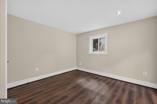 Building Photo - 4039 8th St S