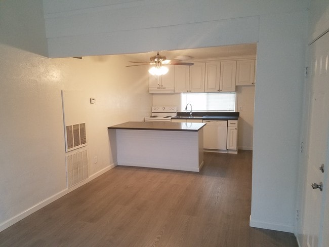 Gorgeous hardwood floors - Park Place Apartments