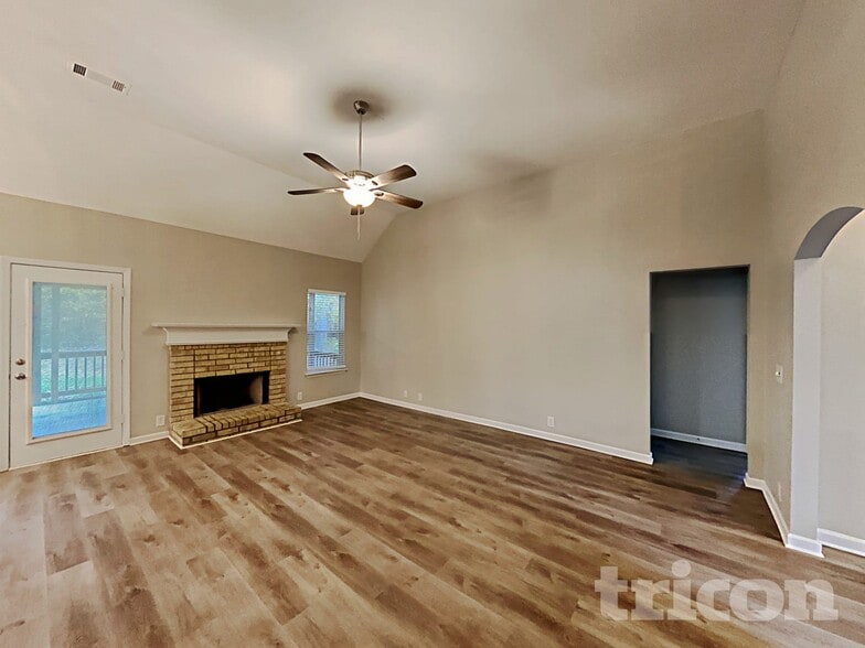 Building Photo - 202 Foster Dr