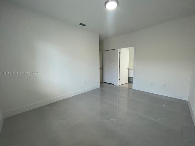 Building Photo - 3096 NW 27th St