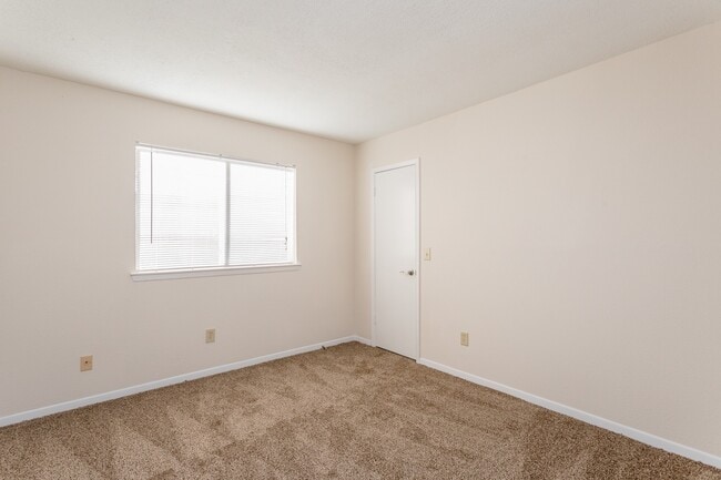 Building Photo - 9206 Towerstone Dr