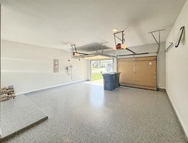 Building Photo - 6905 Broomsedge Dr