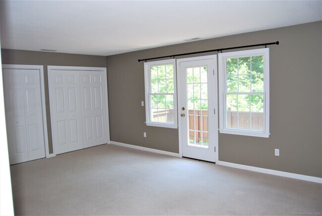 Building Photo - 109 Overshot Dr