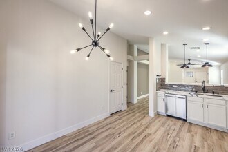 Building Photo - 3227 Velvet Rose St