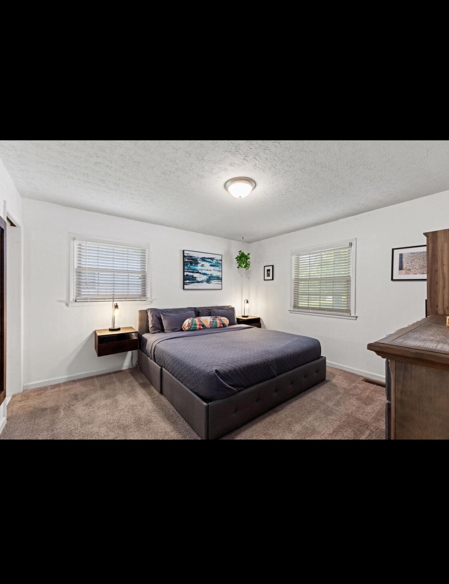 Building Photo - 3483 Greentree Rd