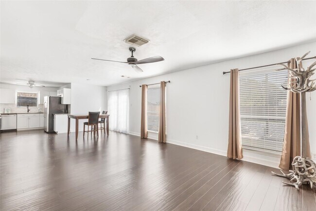 Building Photo - 18042 Noble Forest Dr