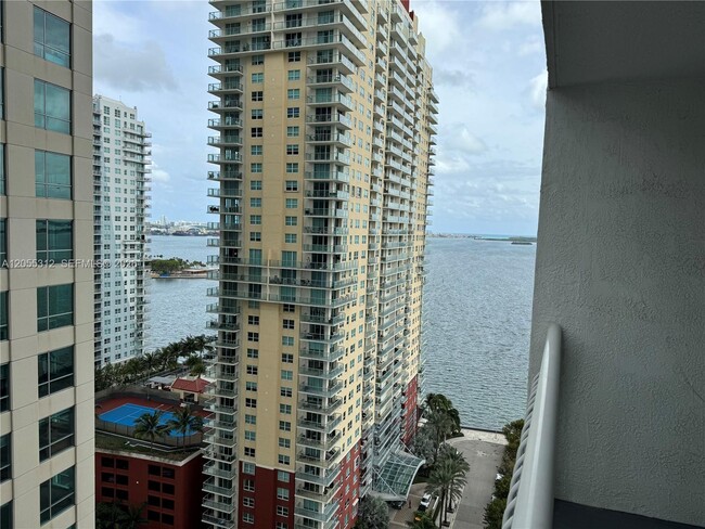 Building Photo - 1200 Brickell Bay Dr