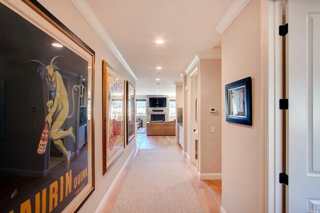 Building Photo - 109 Dahlia St