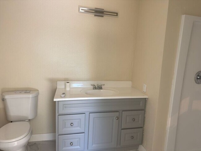 Building Photo - 17424 Seville Ct