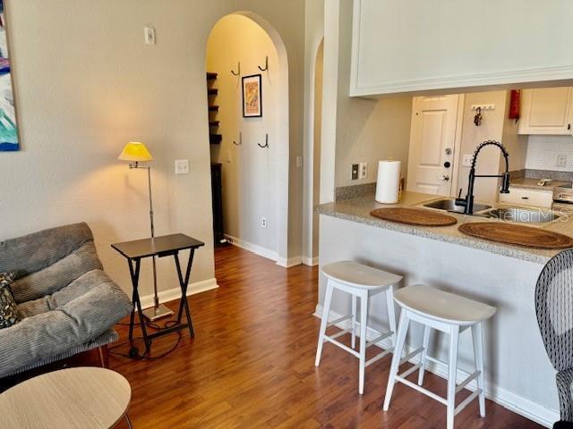 Building Photo - 860 N Orange Ave