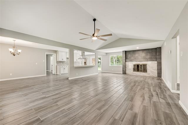 Building Photo - 1230 W Bear Creek Rd