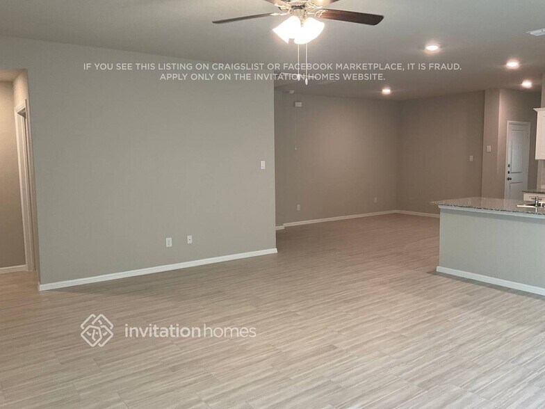 Building Photo - 422 Lubbock Dr