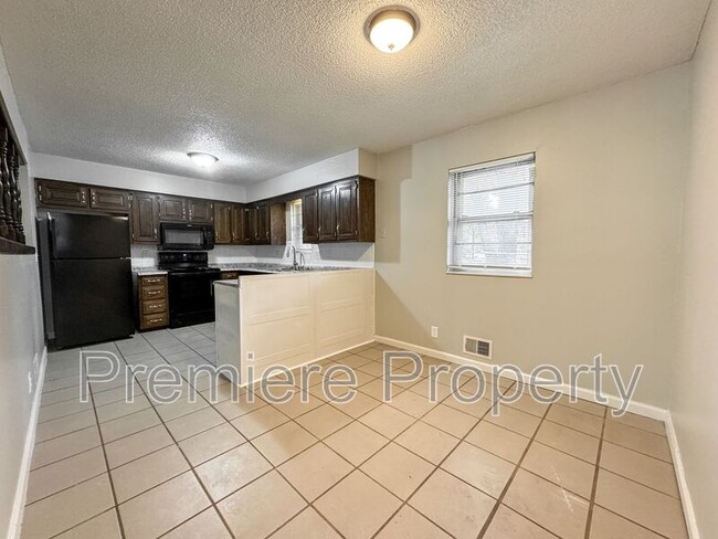 Building Photo - 9517 Overhill Rd