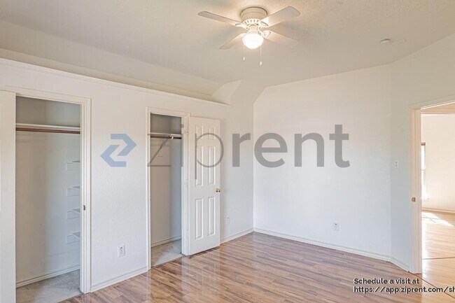 Building Photo - 514 Big Oak Ct