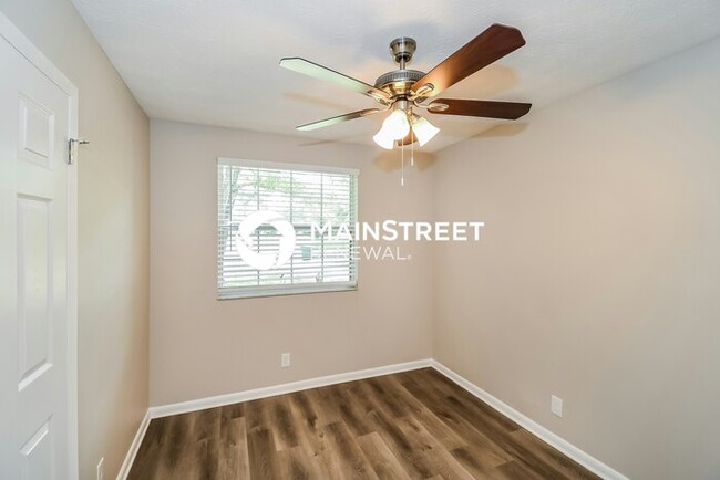 Building Photo - 4080 Loys Dr