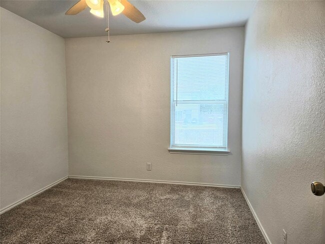 Building Photo - 161 Beech Dr