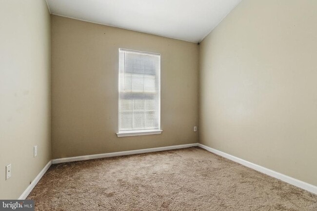 Building Photo - 20801 Shamrock Glen Cir