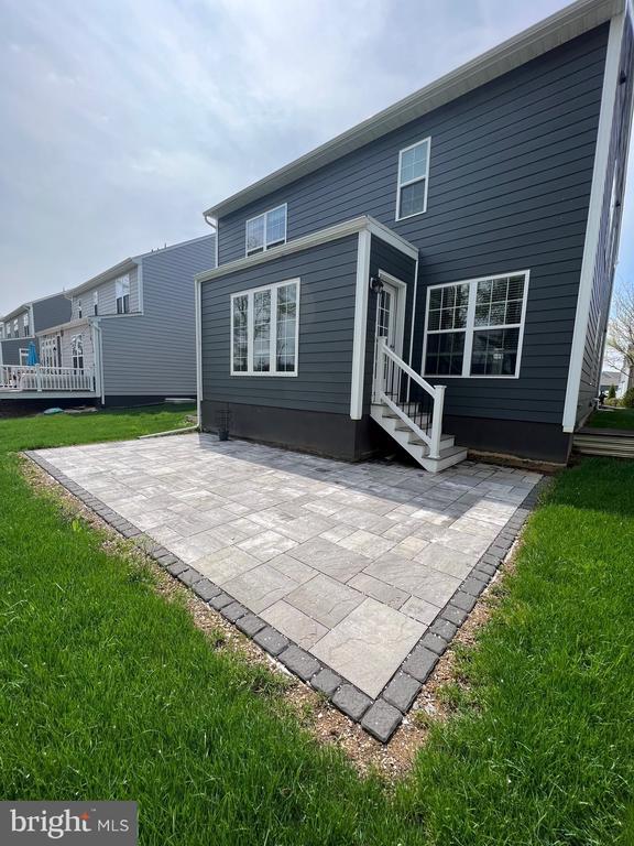 Building Photo - 90 Hoke Farm Way