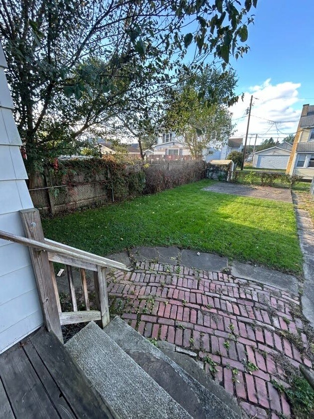 Back Porch - 2226 Lincoln St