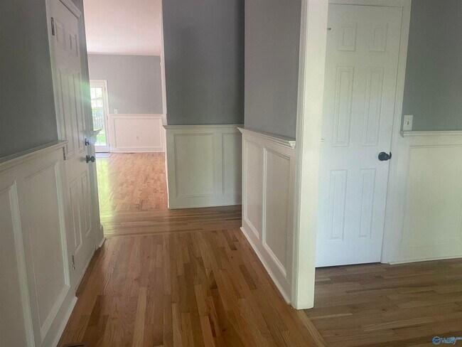 Building Photo - 108 Suffolk Dr